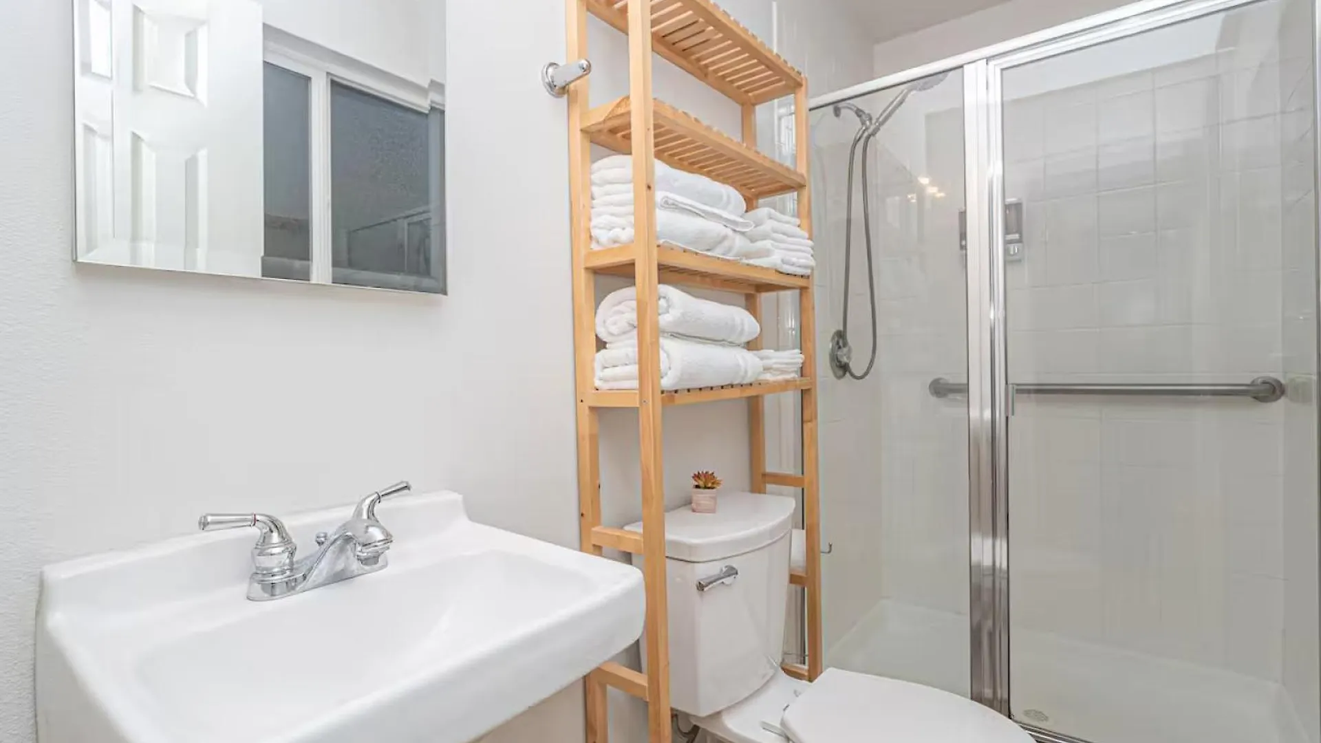 Mercer Island Boutique Stay